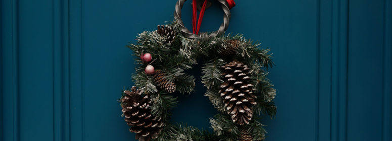 holiday wreath - improve holiday sales