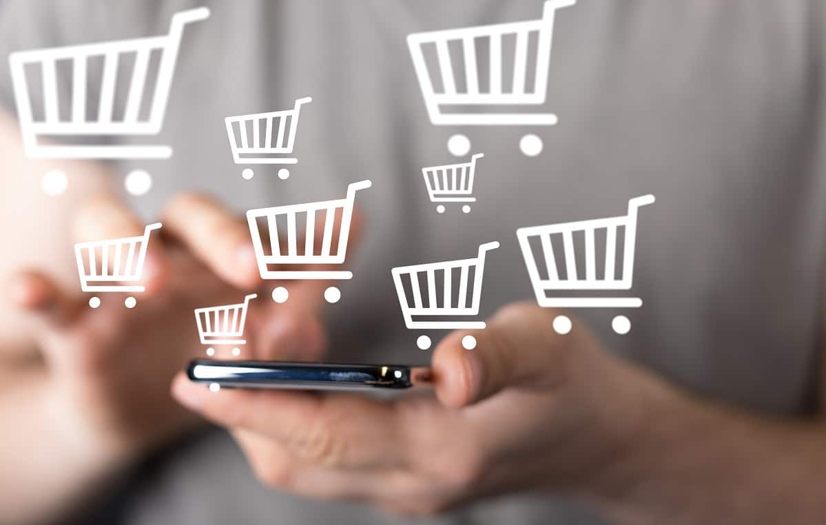 ecommerce shopping on mobile - black friday planning